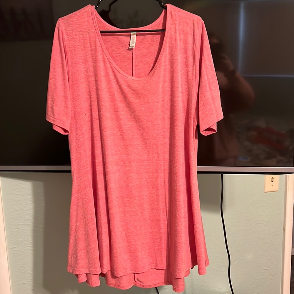 Lularoe perfect tee size 2x!